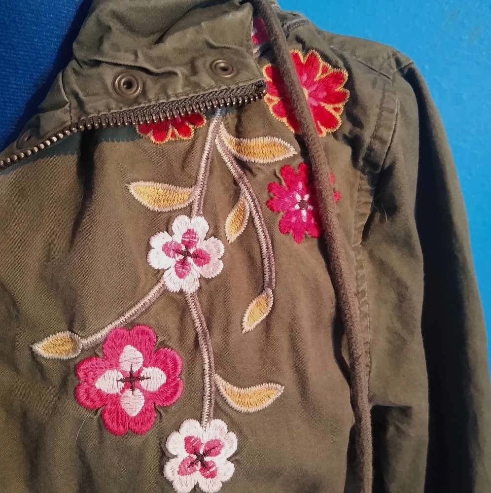 Floral Embroidered Utility Jacket - Picture 3 of 4
